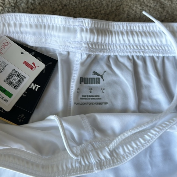 🔥Puma Women’s TeamGoal 23 Knit Shorts in White! - Picture 5 of 9